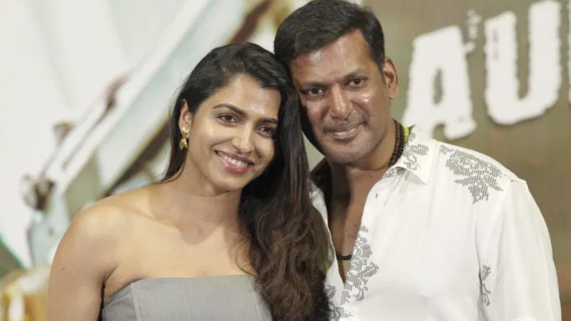 ಫ್ಯಾನ್ಸ್ಗೆ ಗುಡ್ನ್ಯೂಸ್ ಕೊಟ್ಟ Vishal – 15 ವರ್ಷಗಳ ಸ್ನೇಹಕ್ಕೀಗ ಮದುವೆಯ ಬೆಸುಗೆ Vishal