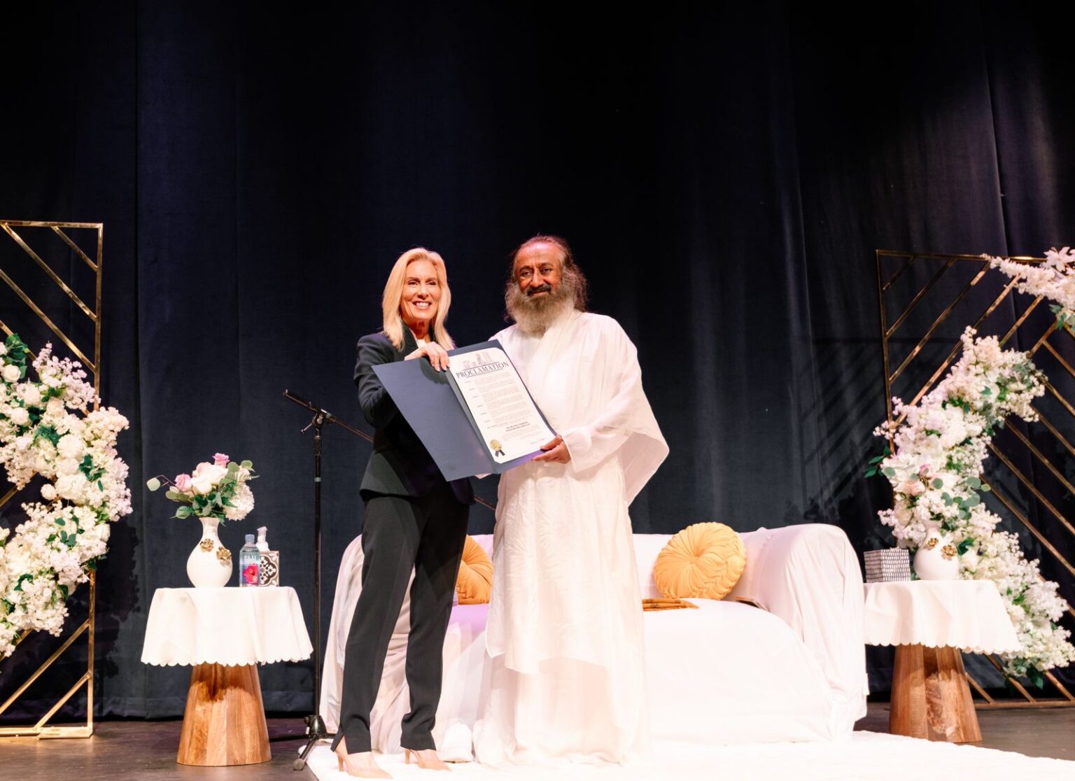 Sri Sri Ravi Shankar : ಜೂನ್ 16 ಇನ್ಮುಂದೆ ಶ್ರೀ ಶ್ರೀ ರವಿಶಂಕರ್ ದಿನ… ಫ್ಲೋರಿಡಾದ ಜಾಕ್ಸನ್ವಿಲ್ಲೆಯಿಂದ ಮಹತ್ವದ ಘೋಷಣೆ