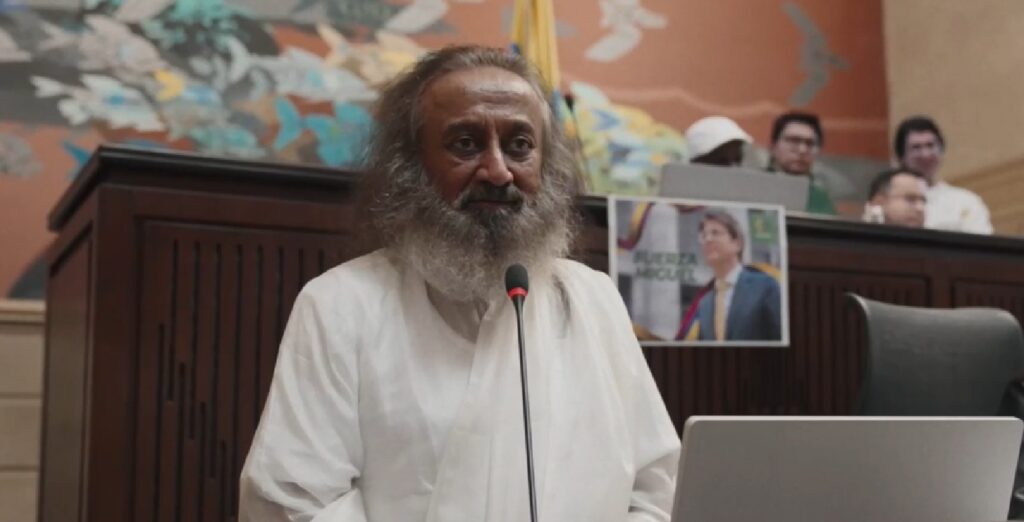 ಕೊಲಂಬಿಯಾ ಸಂಸತ್ತಿನಲ್ಲಿ ಗುರುದೇವ ಶ್ರೀ ಶ್ರೀ ರವಿಶಂಕರ್ ಭಾಷಣ: ಶಾಸಕರಿಗೆ ಹಿಂಸಾ-ಮುಕ್ತ ಜಗತ್ತಿನ ಕನಸು ಕಾಣಲು ಆಹ್ವಾನ