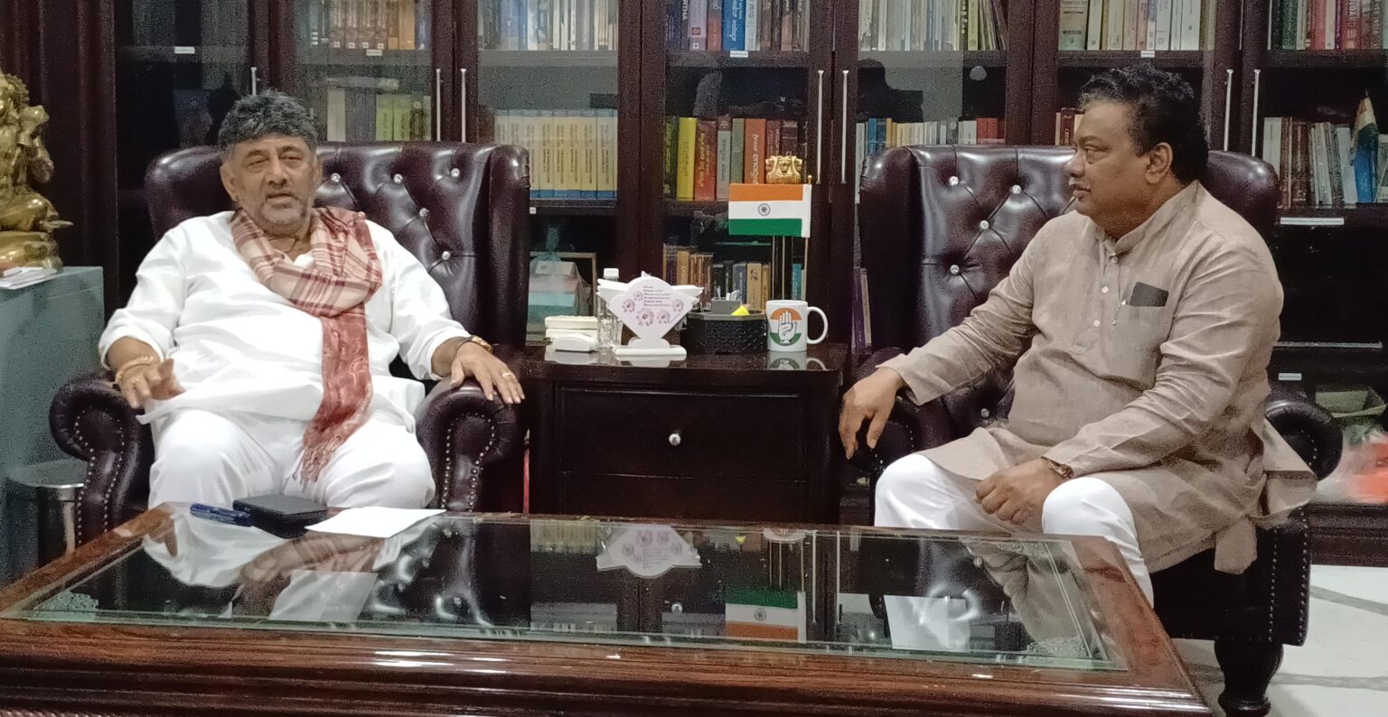 ಡಿಸಿಎಂ ಡಿಕೆಶಿ ನಿವಾಸಕ್ಕೆ ಸಚಿವ ಎಂ.ಬಿ ಪಾಟೀಲ್ ಭೇಟಿ