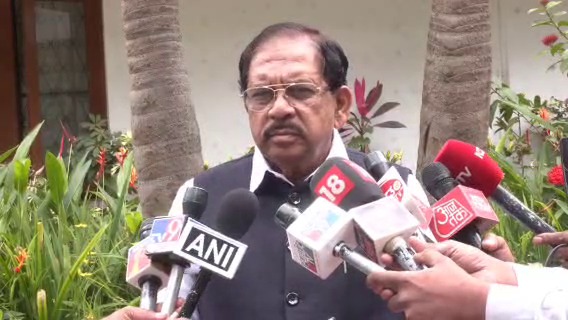 40 ಶಾಲೆಗಳಿಗೆ ಬಾಂಬ್ ಬೆದರಿಕೆ ಕರೆ: ಯಾವುದನ್ನೂ ಲಘುವಾಗಿ ತೆಗೆದುಕೊಳ್ಳಲ್ಲ- ಗೃಹ ಸಚಿವ ಪರಮೇಶ್ವರ್