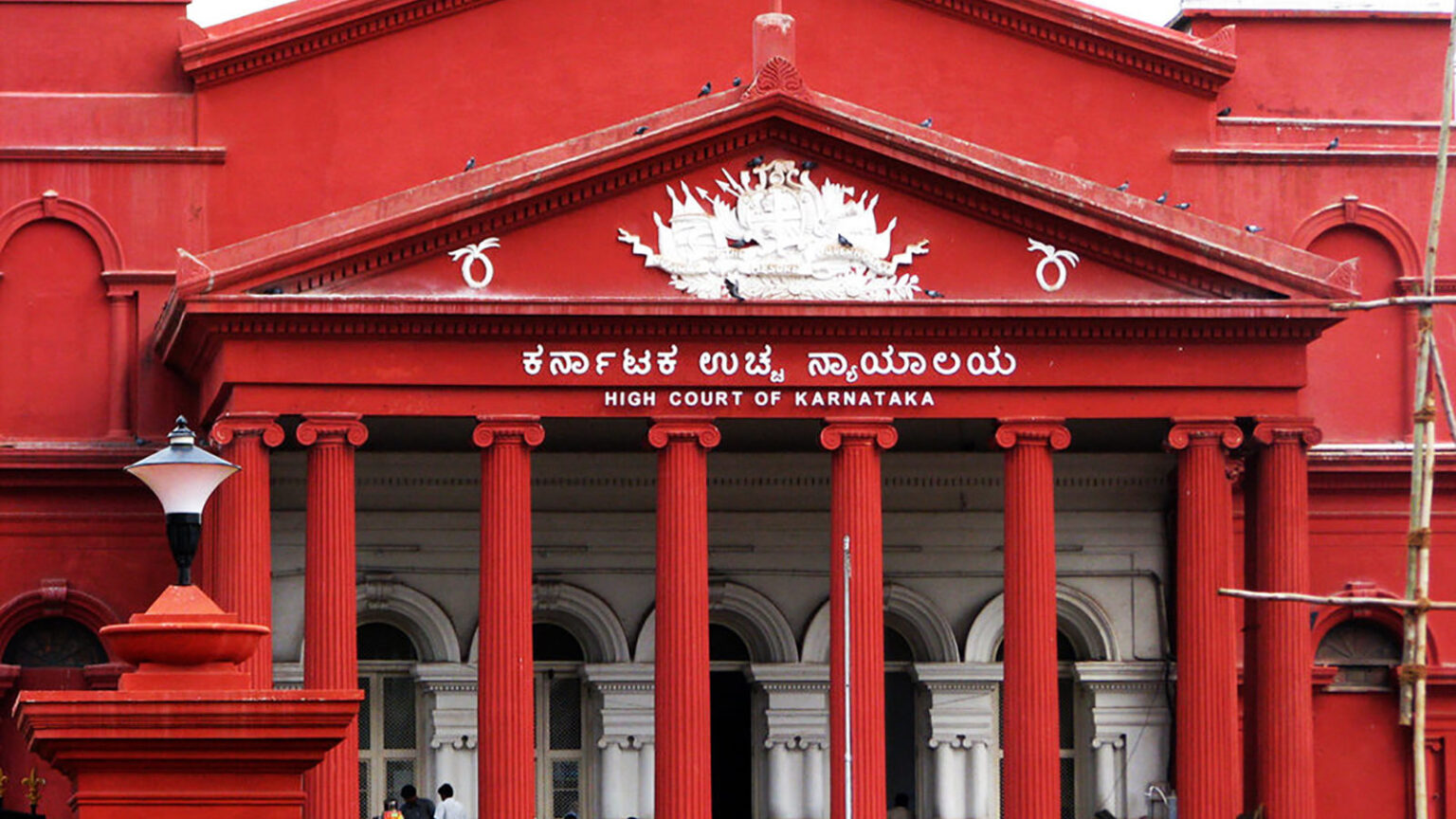 ಕೋರ್ಟ್ ಮೆಟ್ಟಿಲೇರಿದ ಕಬ್ಬು ಬೆಂಬಲ ಬೆಲೆ; ಸರ್ಕಾರಕ್ಕೆ ನೋಟಿಸ್